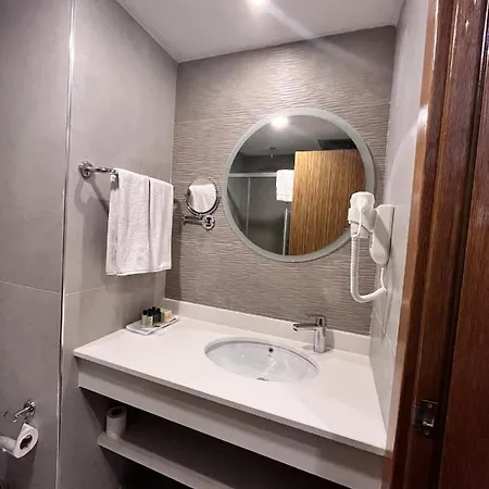 Hotel Story & 4*